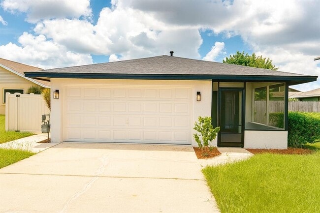 Building Photo - 427 Lake Daisy Dr Rental