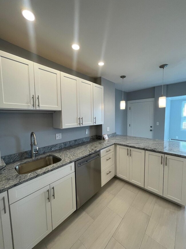 Building Photo - 356 Somerville Ave Unit 2