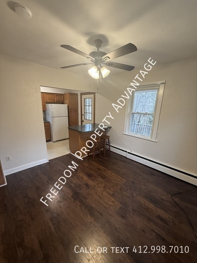 Photo - 1305 Stem St