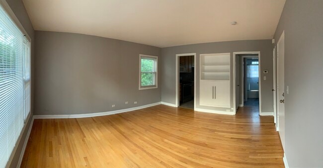 1147 Deerfield Rd Unit B