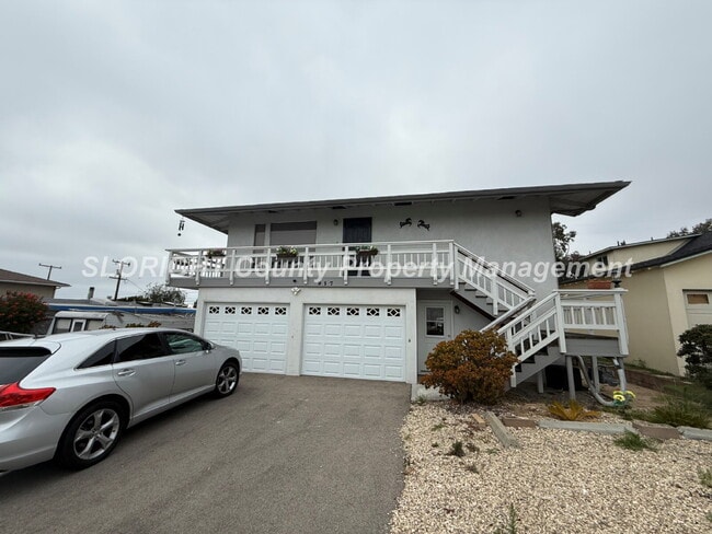 Building Photo - AVAILABLE NOW - Downstairs Morro Bay Studio