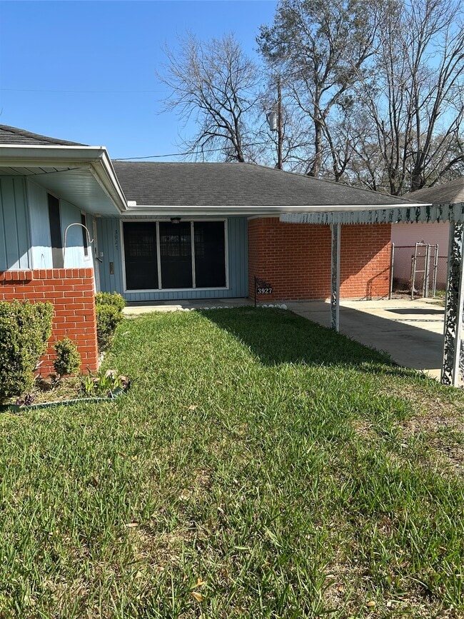 Photo - 3927 Faulkner St