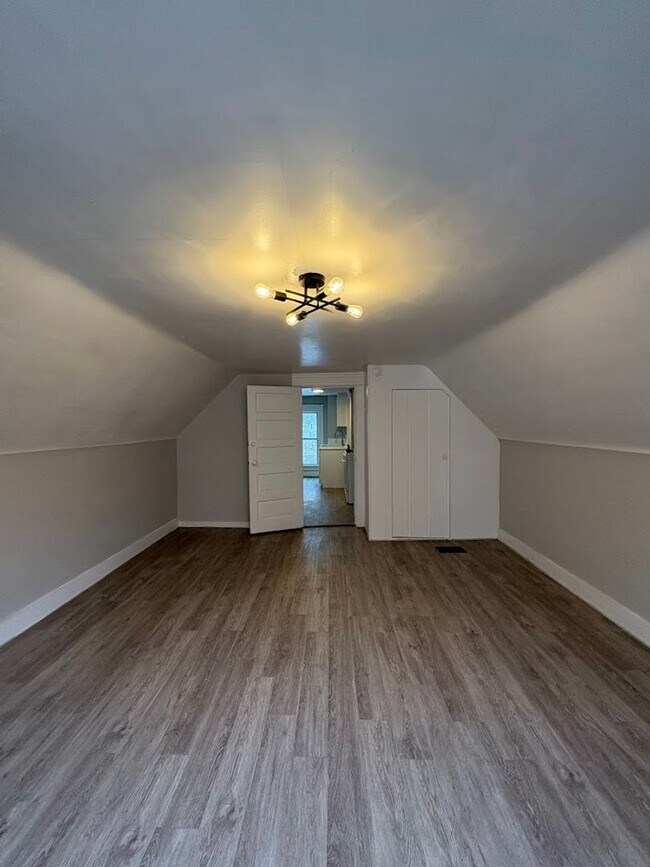 Photo - 96 Hall St Unit 3