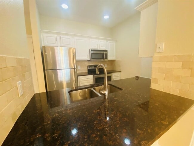 Photo - 1919 Post Oak Park Dr