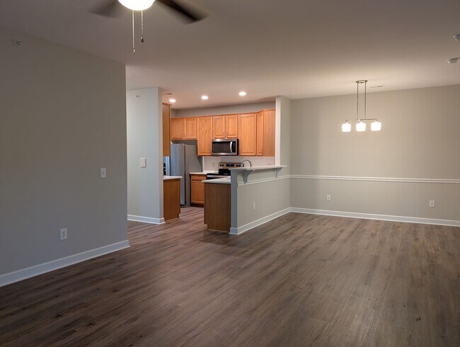 Building Photo - Pristine Condo located in The Copper Ridge...