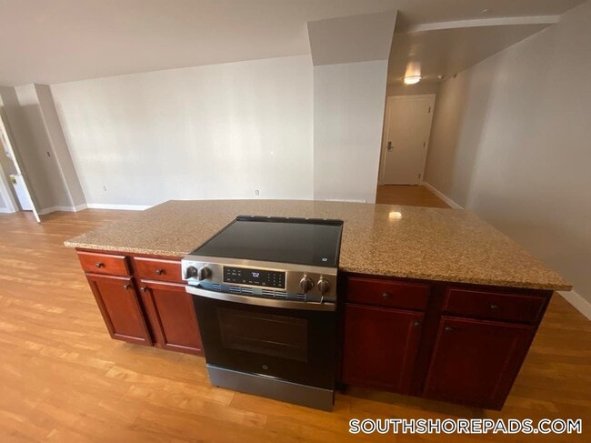 20 Pond St Unit 208