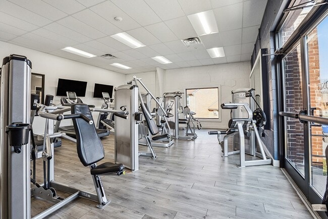 1 Phaeton St, Windsor, CT 06095_20240302-087_1000px - Rivers Bend