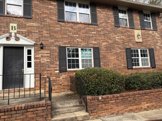 Building Photo - Lovely 2 Bed/1Bath Condo for Lease in Doraville