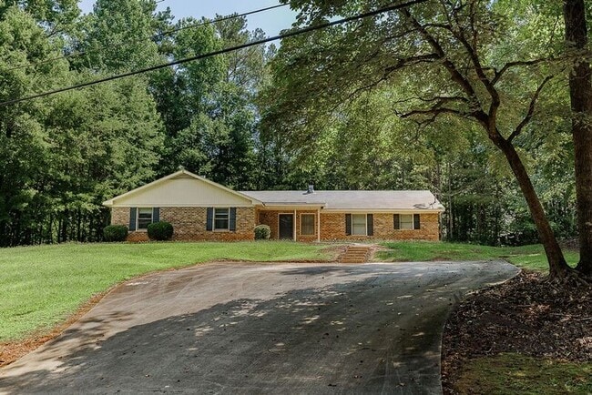 Building Photo - 126 Greenwood Dr