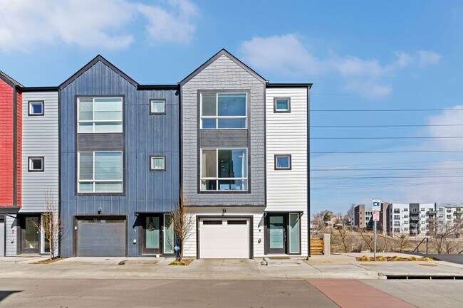 Gorgeous Modern Townhouse! - Gorgeous Modern Townhouse!