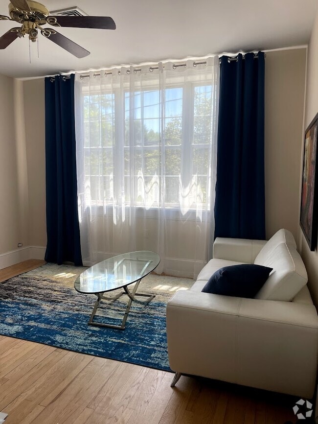 Building Photo - 6 Railroad Ave Unit 6 cFurnished Rental