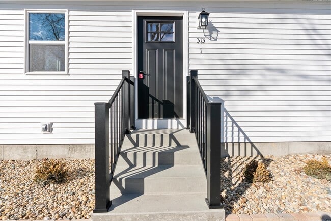 Photo - 313 E Martin St Unidad # 1