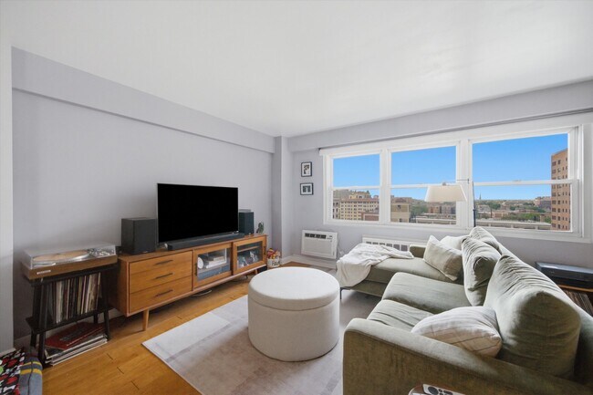 Photo - 2909 N Sheridan Rd Unit 1204