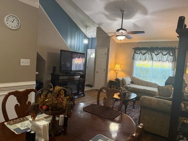 2526 Emerald Ridge Loop