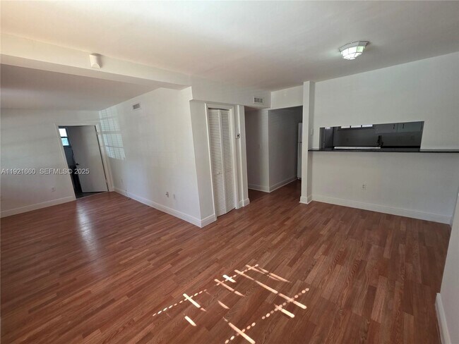 Photo - 29 Santillane Ave Unit 1