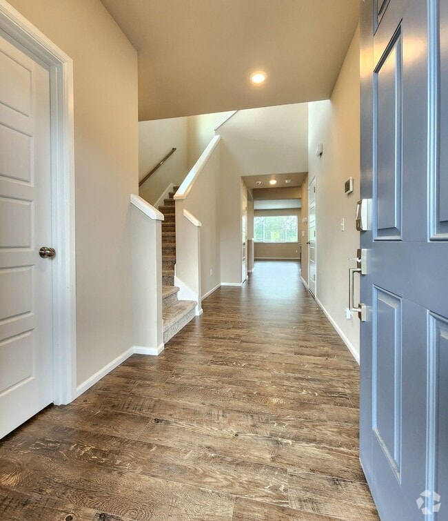 Building Photo - Marysville 4 Bedroom Home  Pet Friendly!