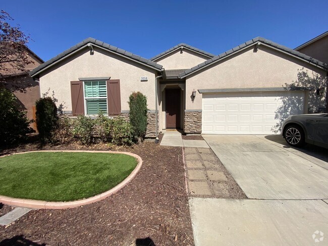 Building Photo - Home located in the Avalon Gated community...