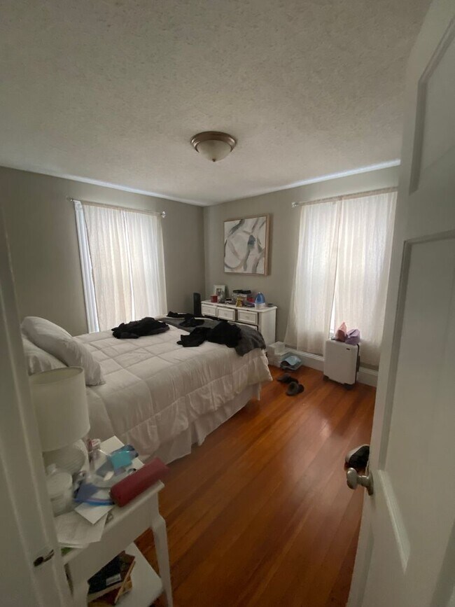 Photo - Huge 4 bed unit in Quincy