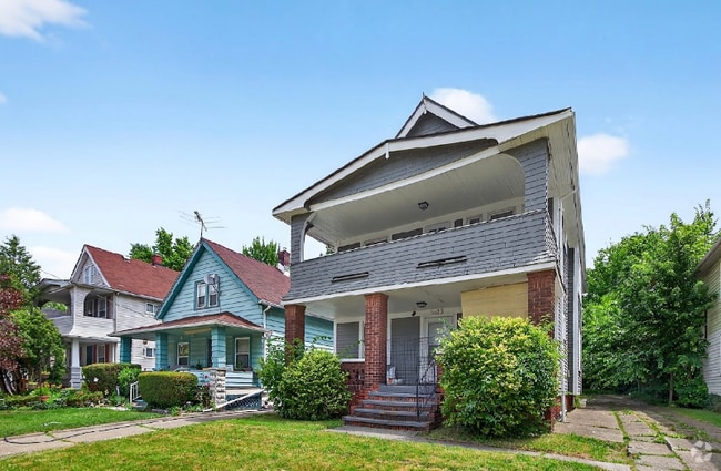 Building Photo - 3023 E 126th St Rental