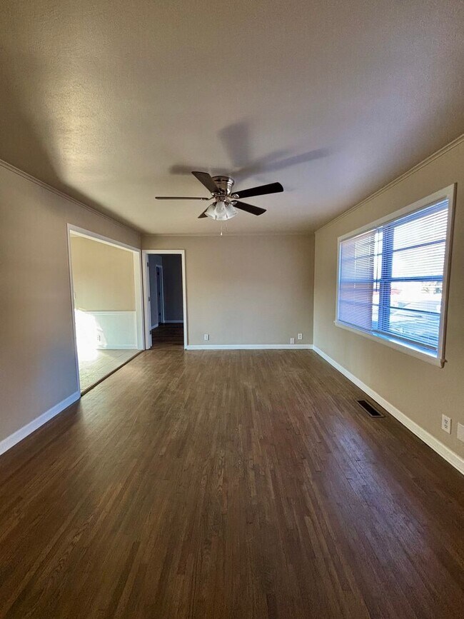 Photo - Cozy Broken Arrow Home