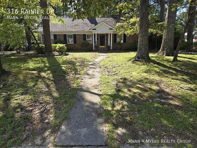 Photo - 316 Rainier Dr