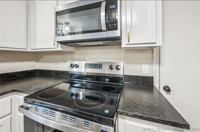 Photo - 306 Short St