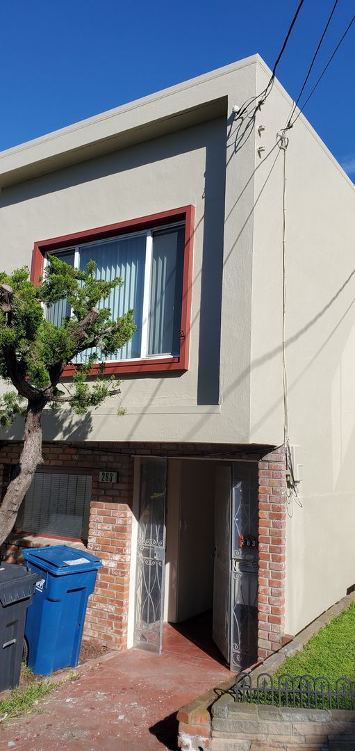 Photo - Beautifully Renovated Vintage  2 bedroom 2...