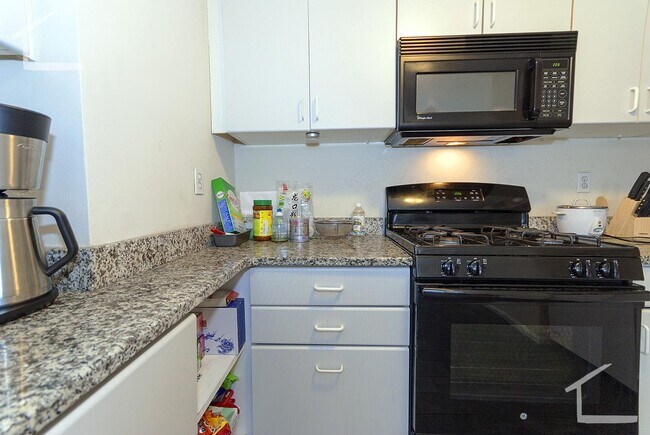Photo - 131 Glenville Ave