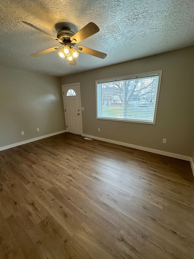 Photo - Cute 2 bed 1.5 bath townhome in the Meadows