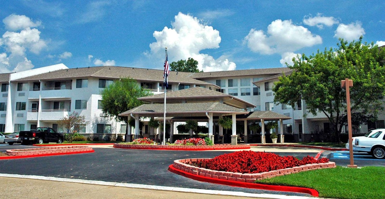 Photo - Holiday Summerfield Estates Apartments