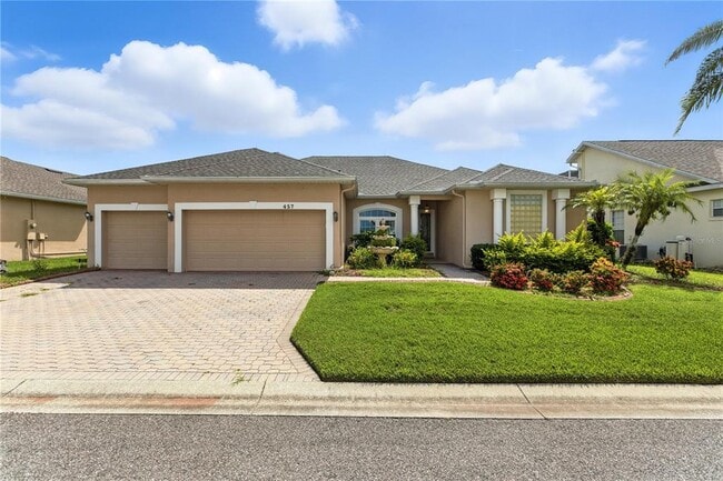 Building Photo - 457 Golf Vista Cir