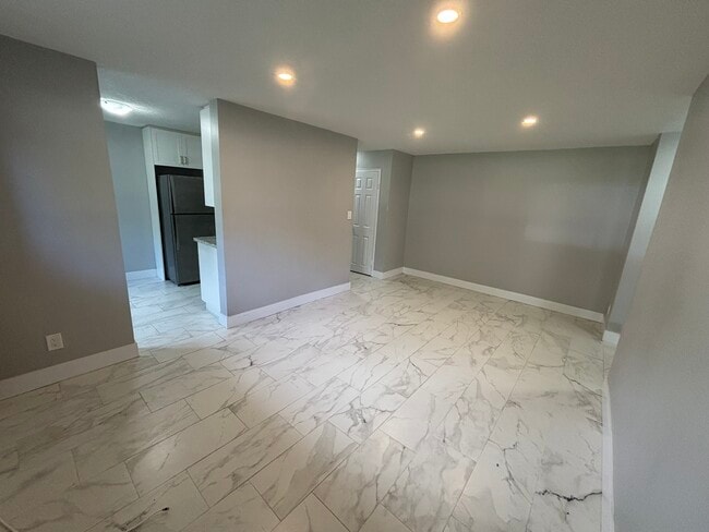 Photo - 91-91 Ninth Ave Unit 2