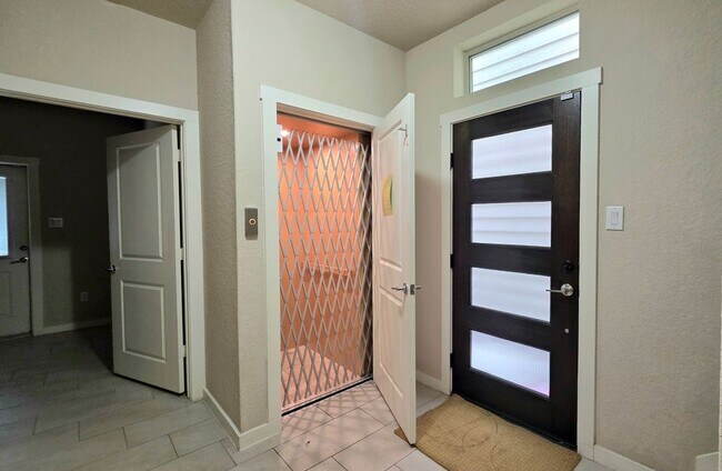 Photo - 3831 Harry Wurzbach Rd Unit 21