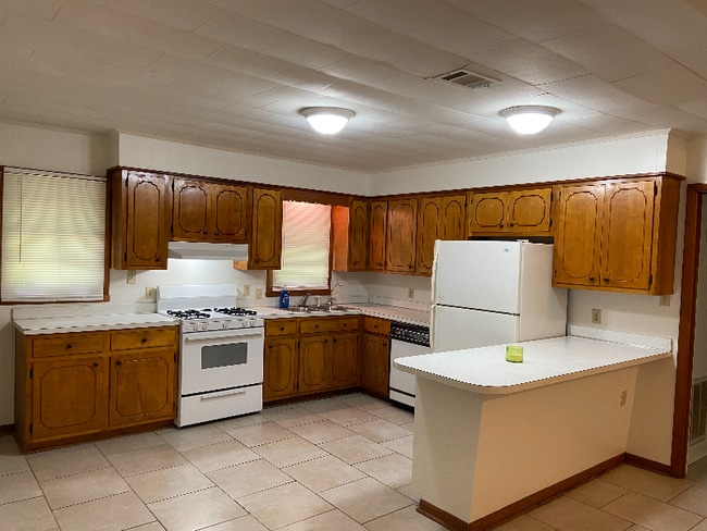 Photo - 878 Leeville Rd