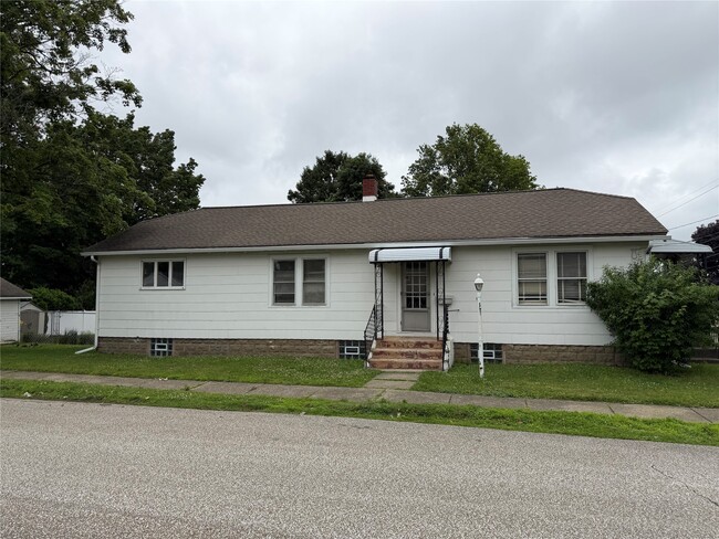 Building Photo - 4250 Harding Dr