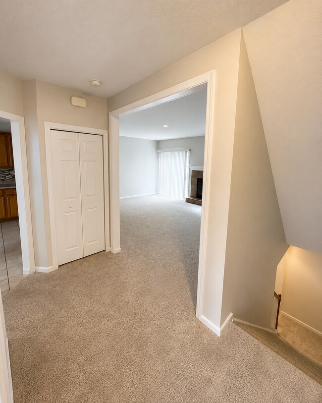 Photo - Newly Renovated 3 Bed 2.5 Bath Townhouse in Wexford available NOW!