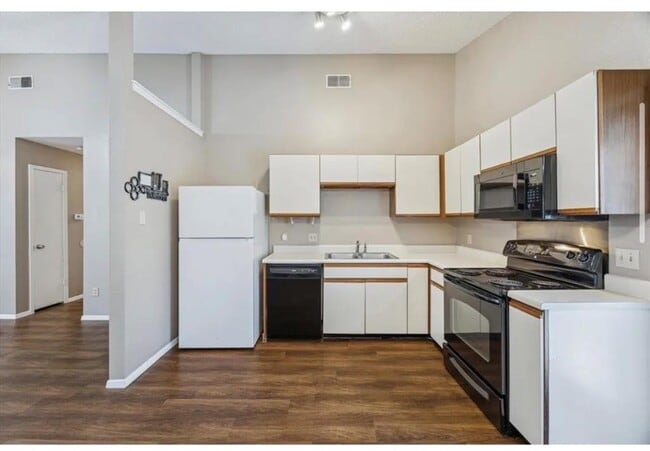 Photo - 1015 E Yager Ln Unit 64