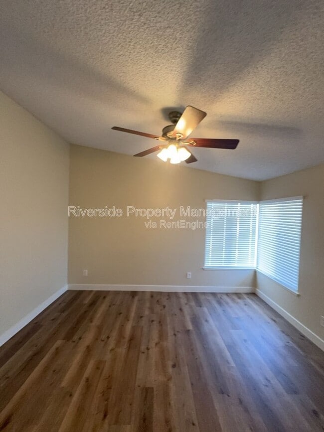 Photo - 1046 W Eucalyptus Ct