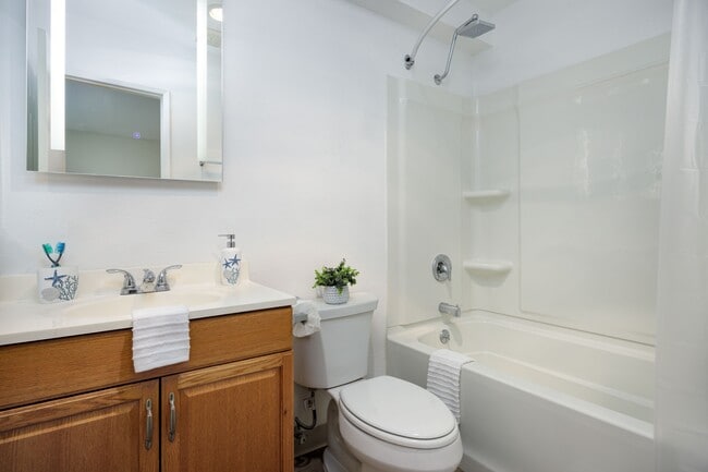 Windward Village Apartments