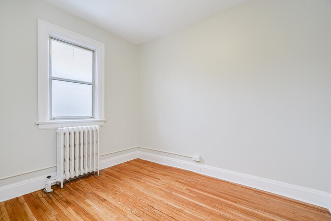 Photo - 1 Bedroom at Yonge / Eglinton Unit 3
