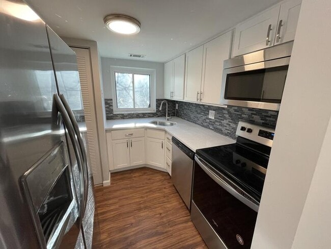 Photo - 3457 Evergreen Rd Unidad APT 202