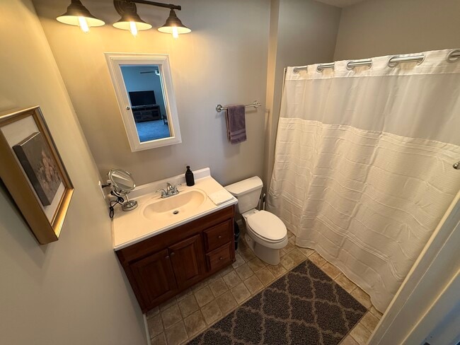 Photo - 565 N Walnut St