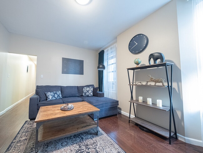 Building Photo - 5 W 101st St Rental