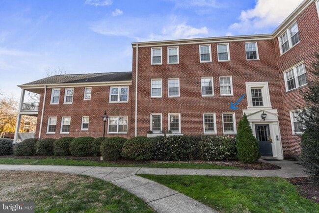 Photo - 6715 W Wakefield Dr Unit A1