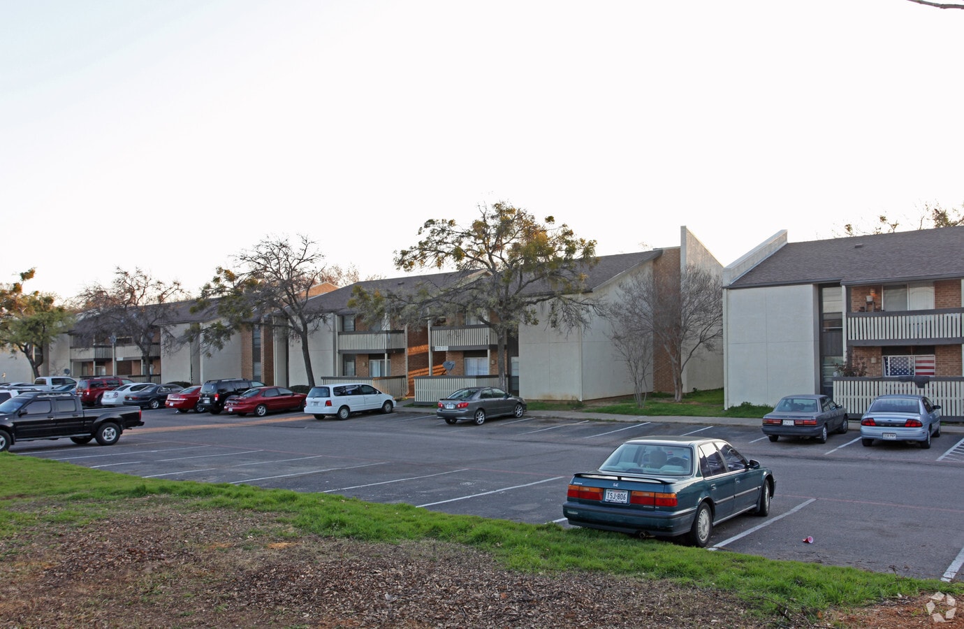 Raible Place Apartments - Raible Place Apartments