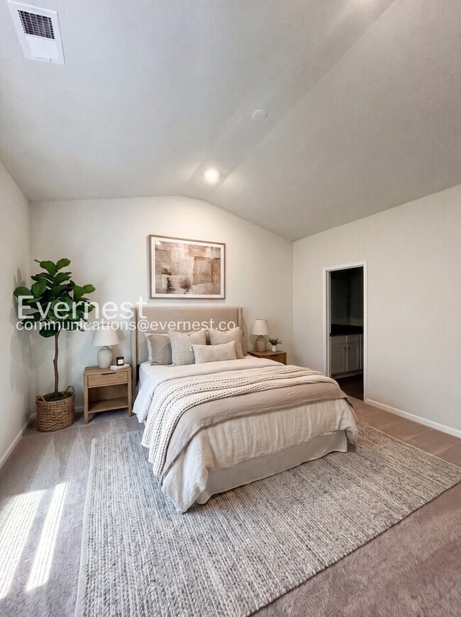 Photo - 221 Aniston Ln