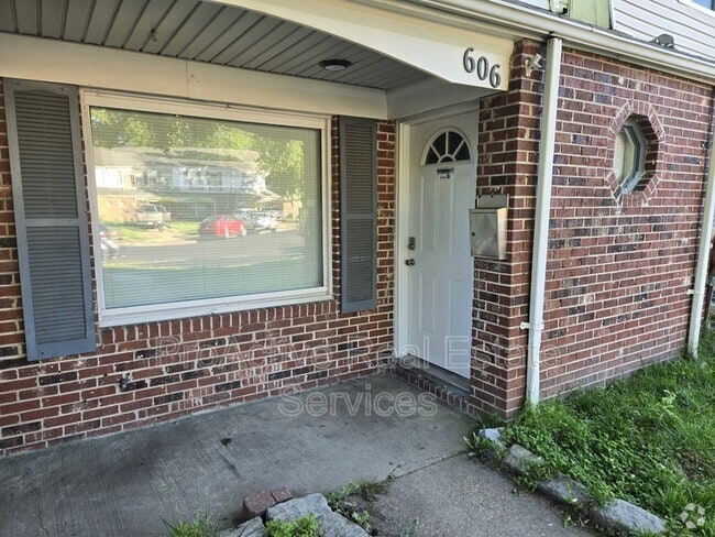 Building Photo - 606 Redkirk Ln Rental