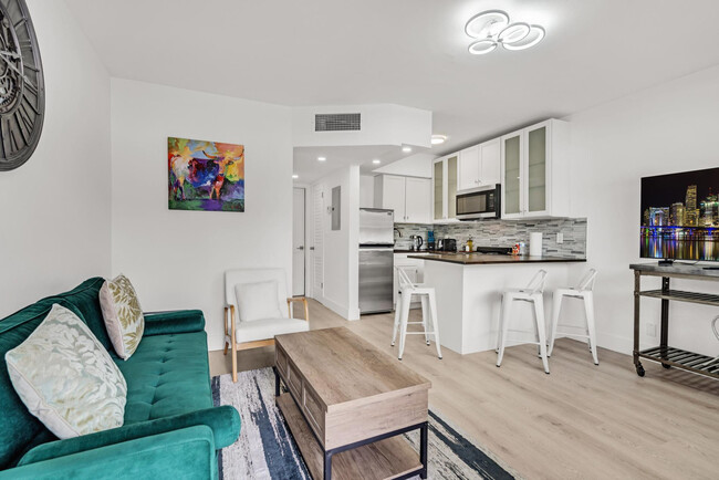 Building Photo - 1630 SW 4th Ave Rental