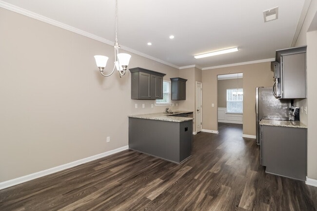 Photo - 500 Fieldcrest Dr