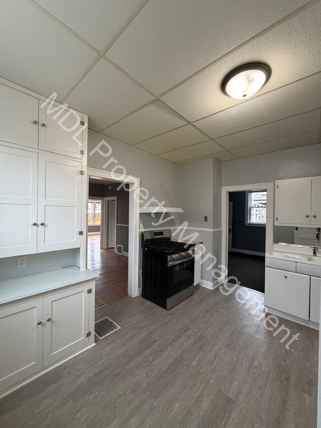 Photo - Spacious 2 bedroom Duplex!!!